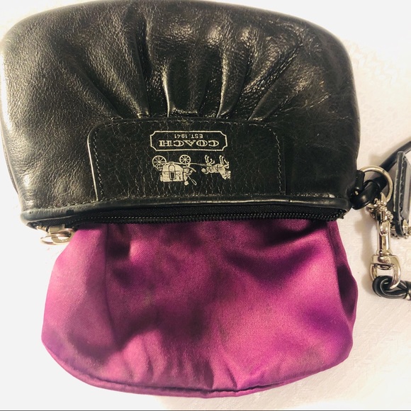 Great condition - Coach Wristlet - Picture 7 of 8